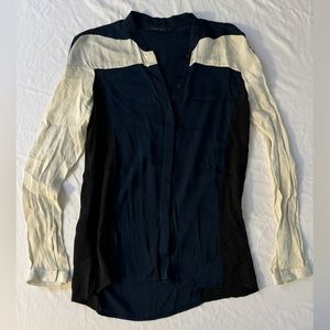 Ohne Titel silk blouse size small